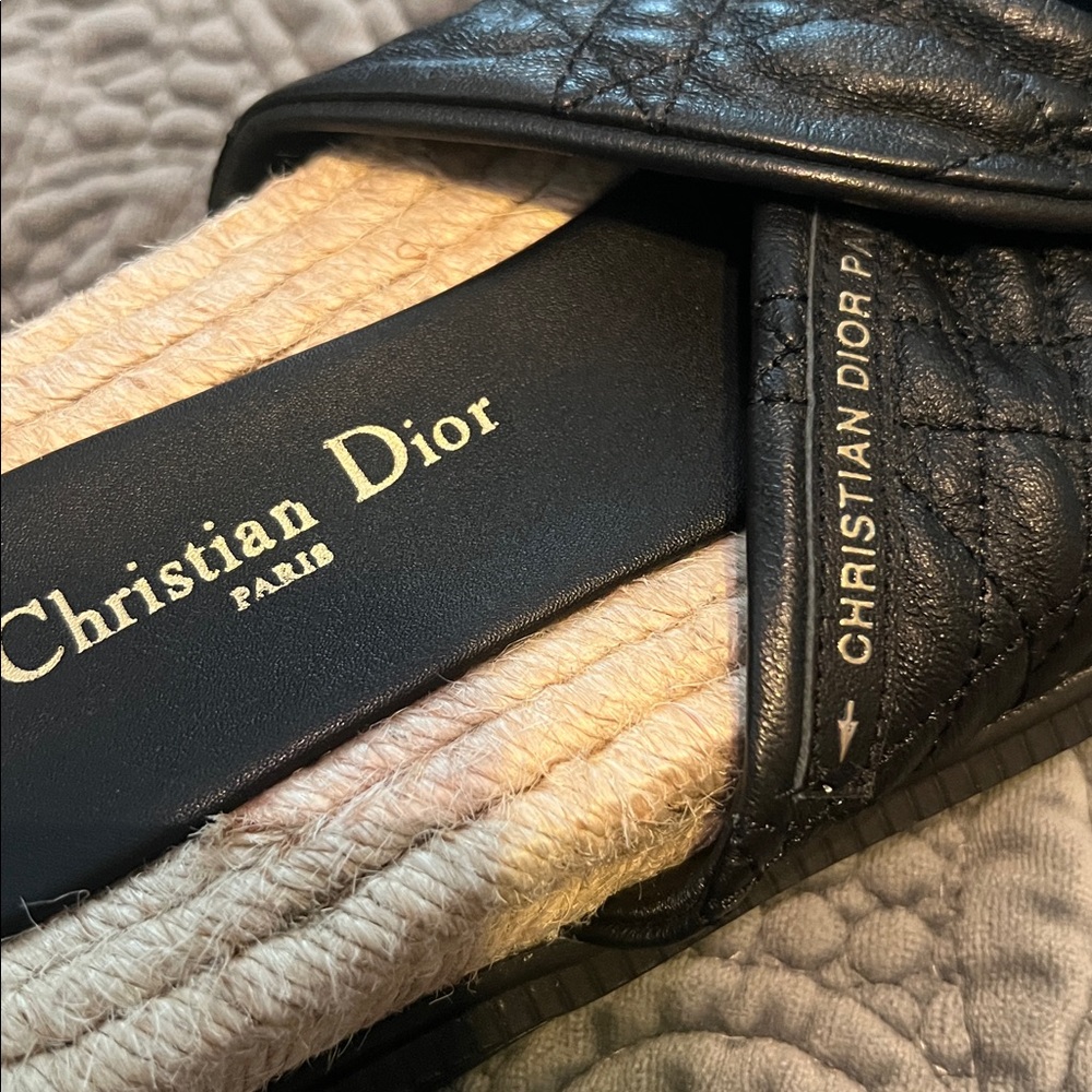FLASH SALE🔥🔥CHRISTIAN DIOR SANDALS💗💗💗 - Picture 3 of 12